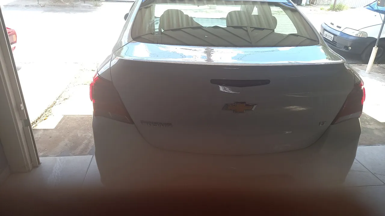 Vendo Prisma 1.4 automático, em excelente estado.