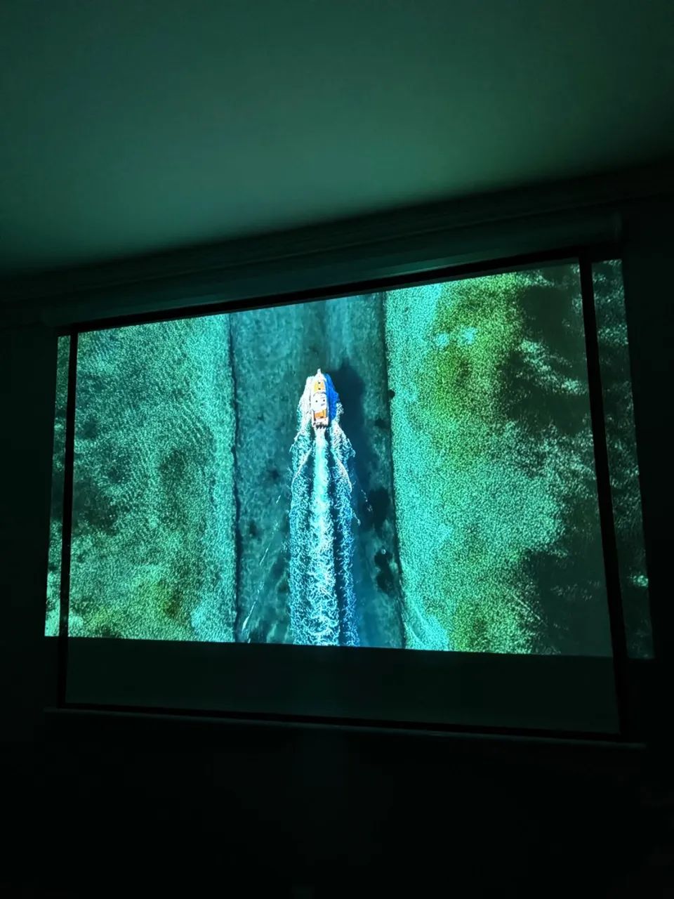 Tela de Projeção para Home Theater 100 polegadas elétrica