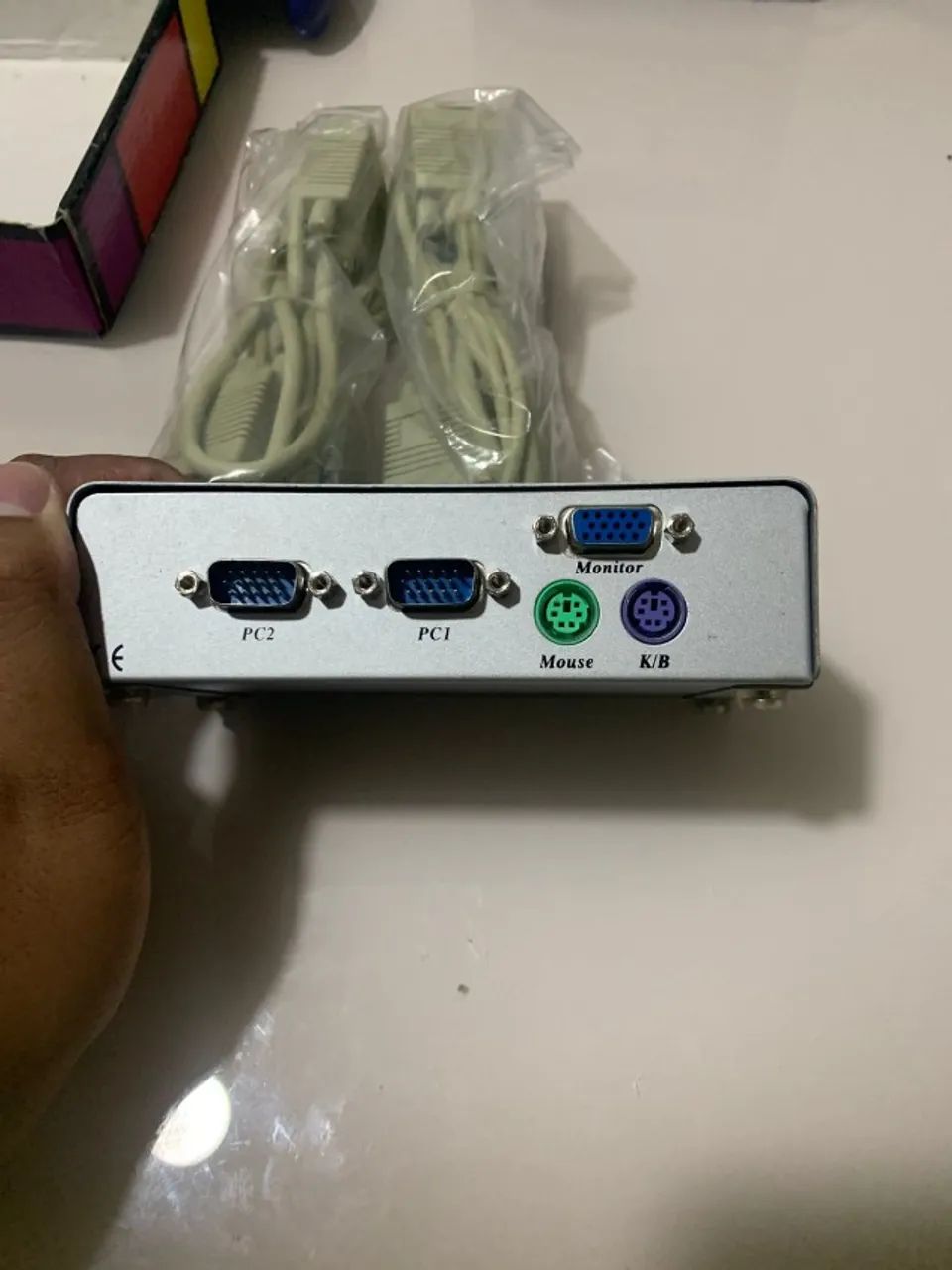 Switch KVM para PC em perfeito estado - Foto 3