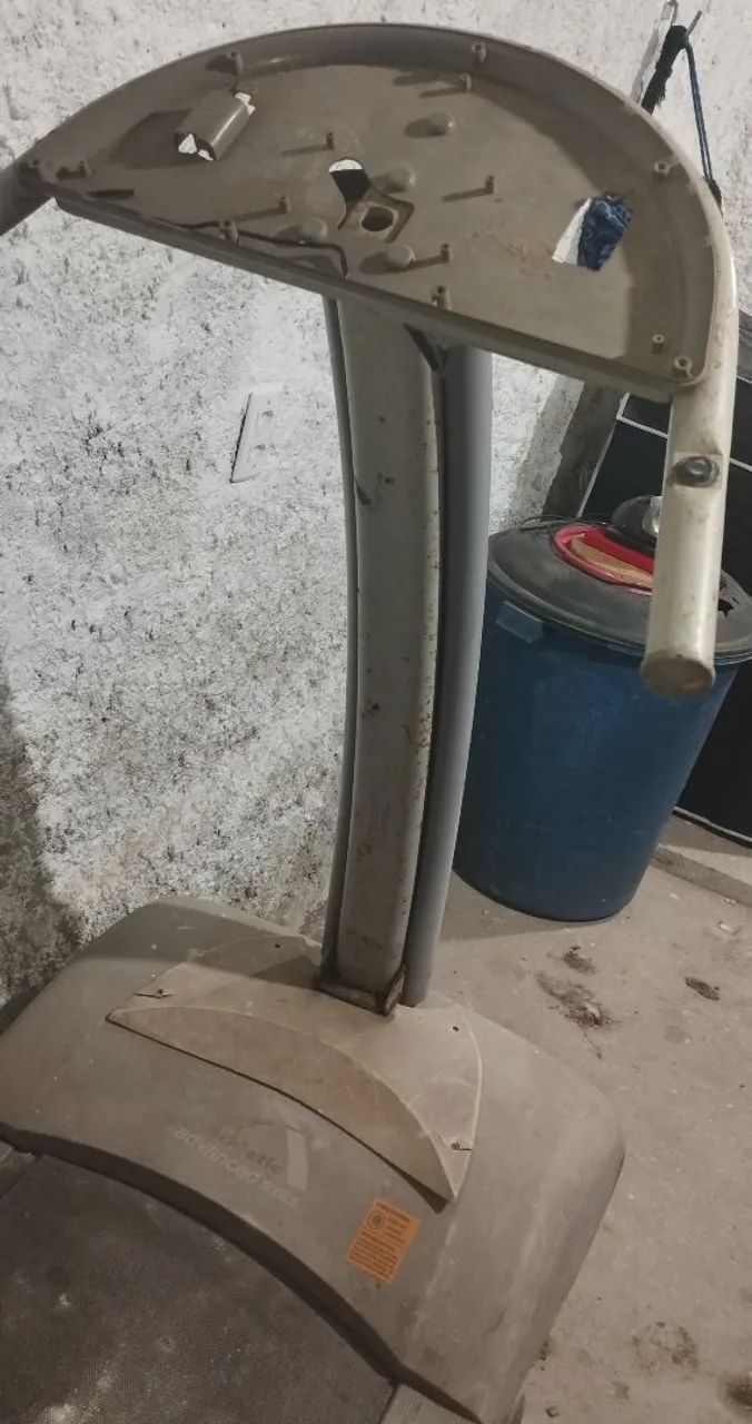 Esteira Athletic Advanced 500EE ( SEM A PLACA)