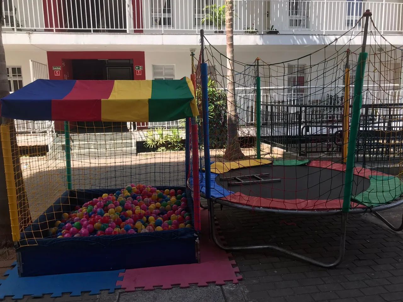 Pula pula e piscina de bolinhas para crianças - Foto 2