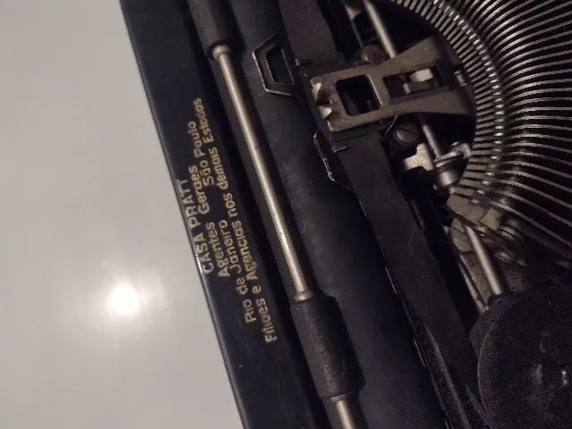 Máquina de escrever Remington Portable - Foto 4