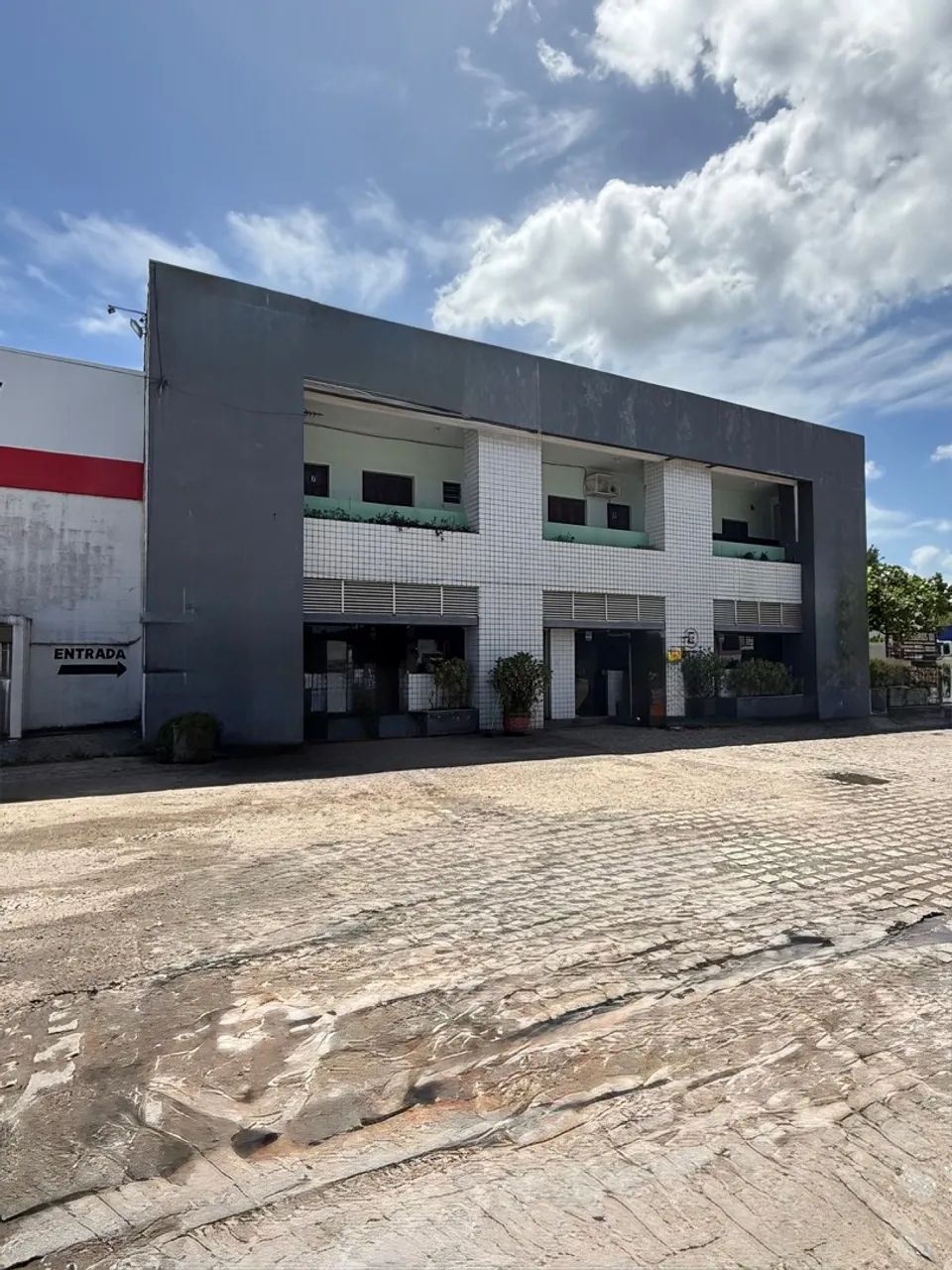 POUSADA COMERCIAL PARA LOCAÇÃO - BAYEUX - LOCALIZAÇÃO ESTRATÉGICA! 