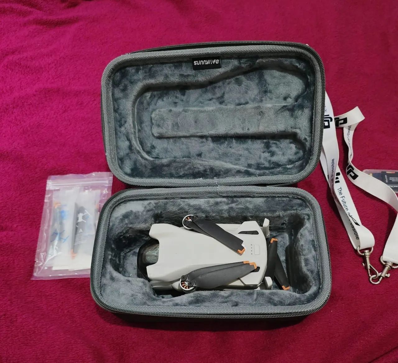 Drone DJI Mini 3 Pro com acessórios combo fly - Foto 2