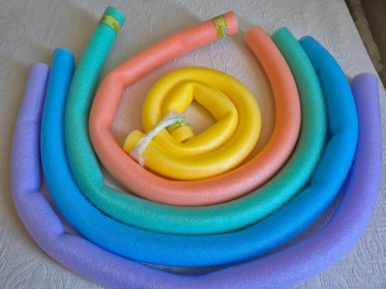 Kit de Flutuadores Coloridos - Diversão na Piscina!