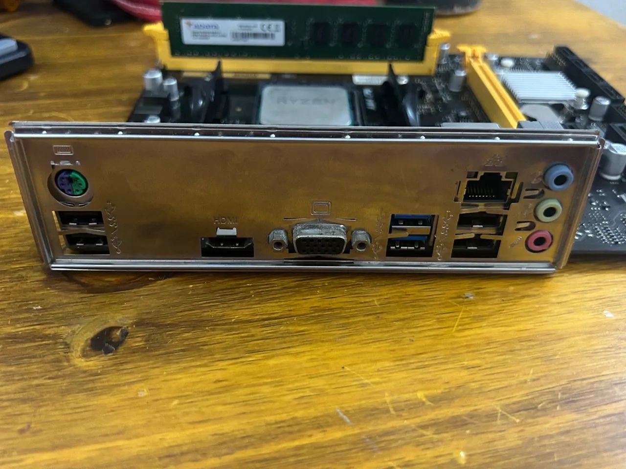 Kit gamer Ryzen 3 3200g - Foto 5