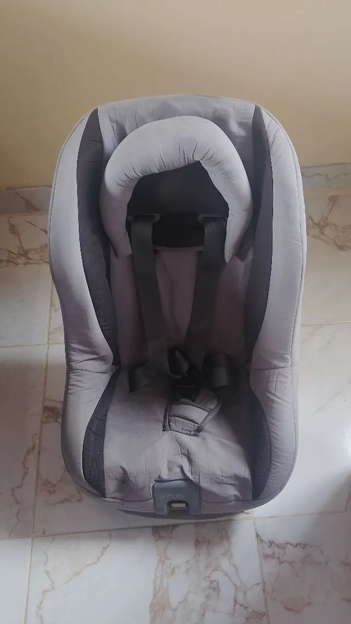 Cadeira de bebê de carro 