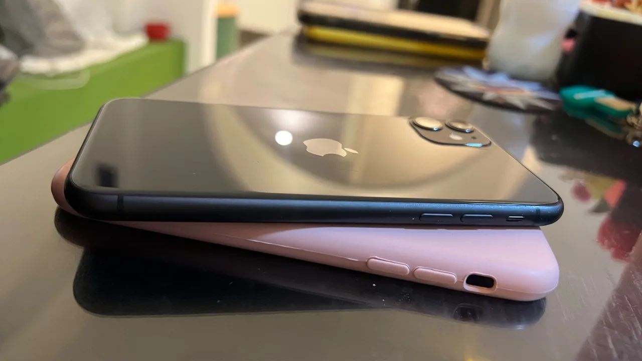 iPhone 11 preto 128gb - Foto 2