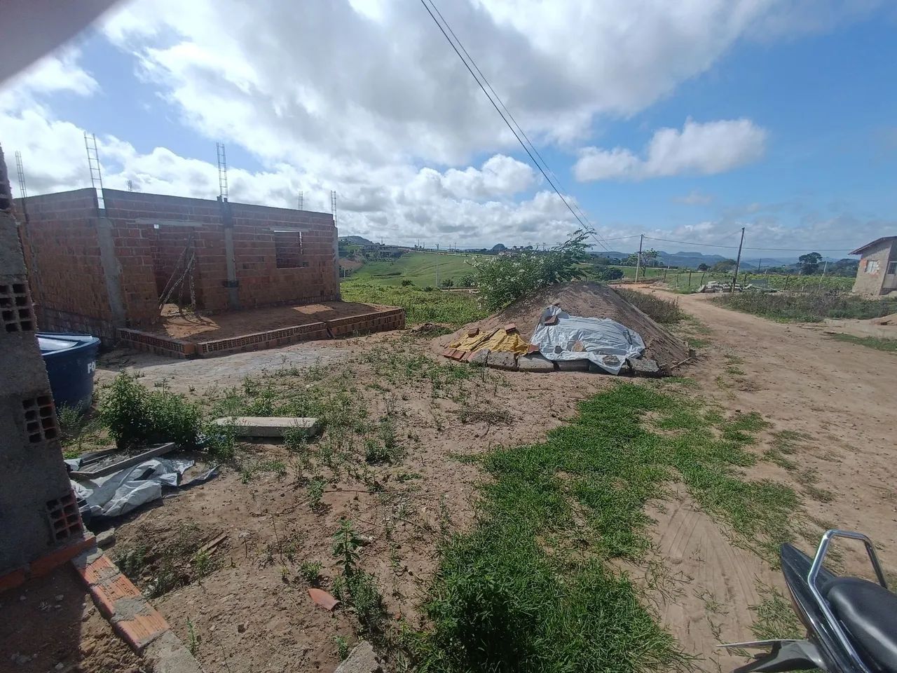 Lote com contrução em andamento  - Foto 2