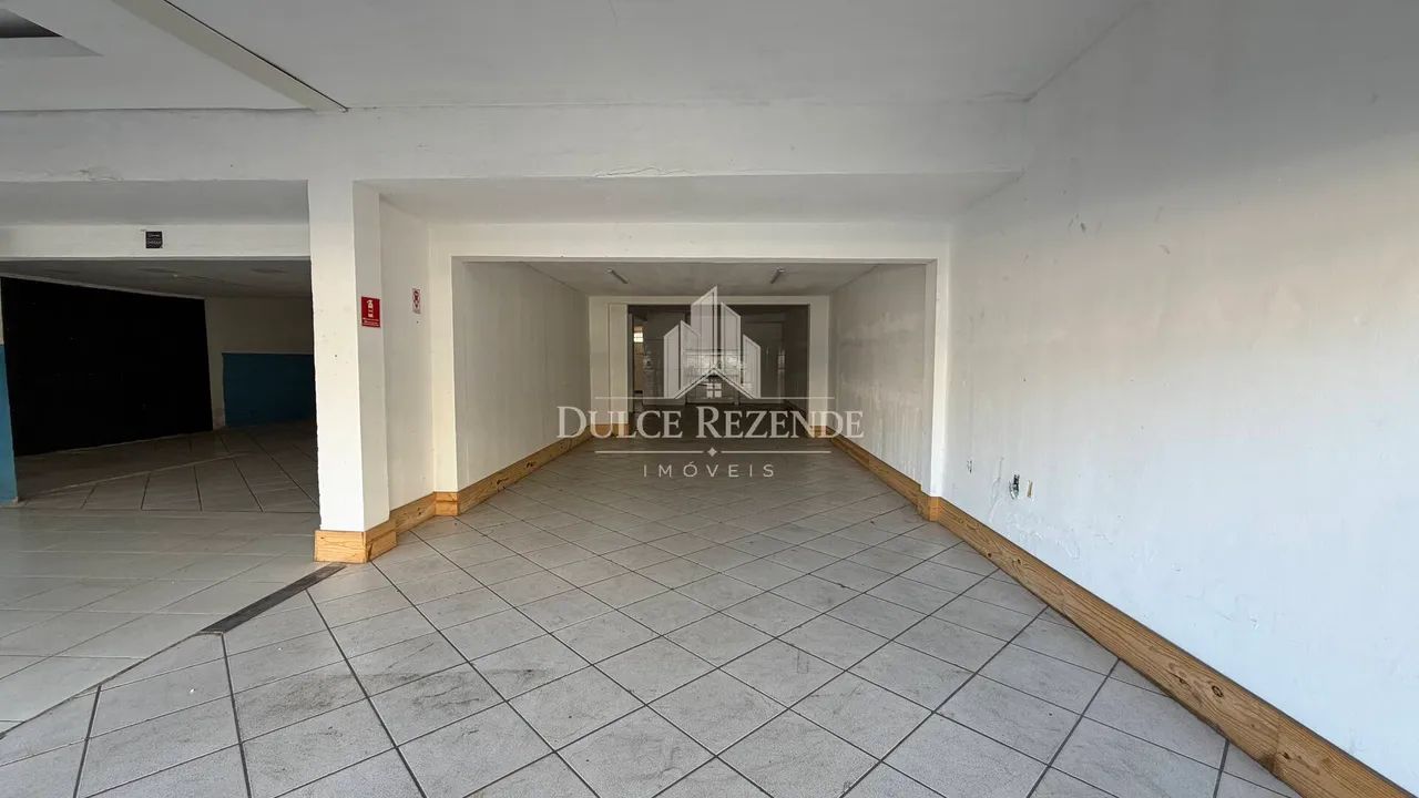 Lojão comercial para locação fixa, 220m², próximo ao Extra. - Foto 2