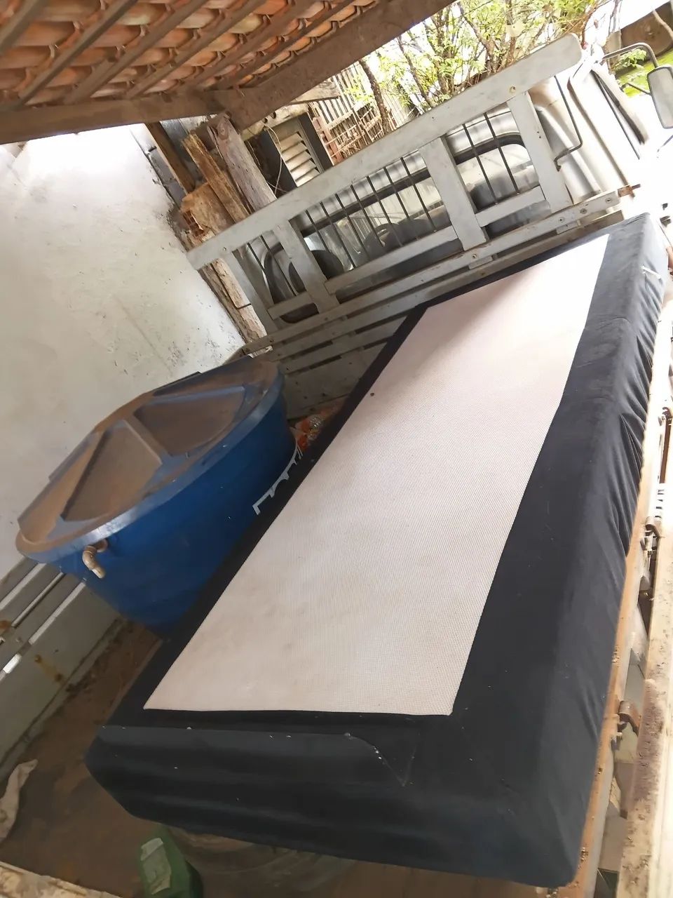 Cama de hospital com motor eletrônico 