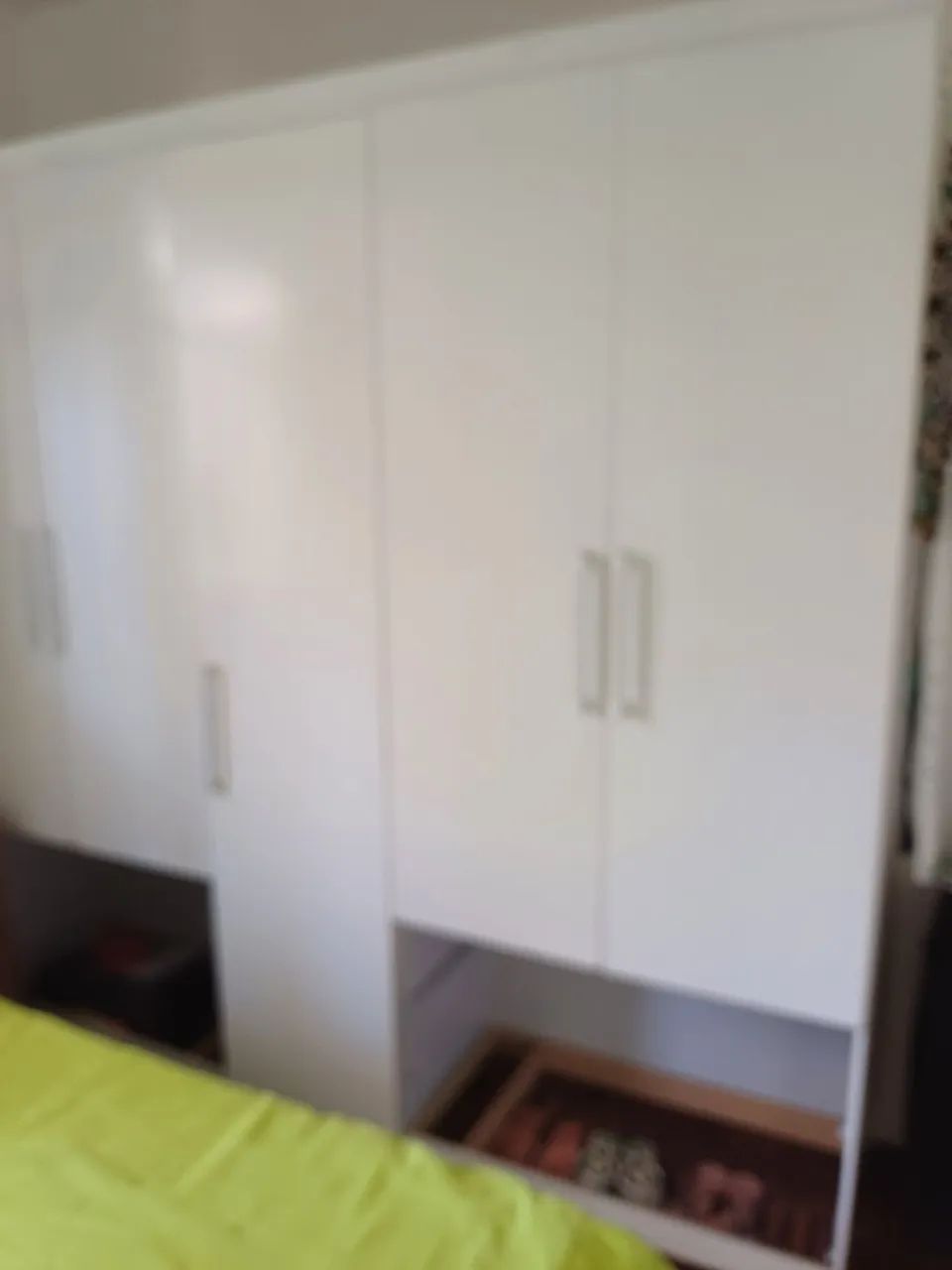 Guarda roupa branco