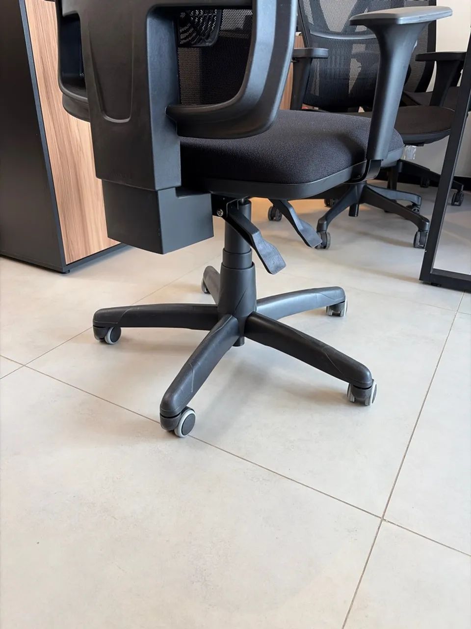 Cadeira Brizza Presidente Back System  - Foto 4