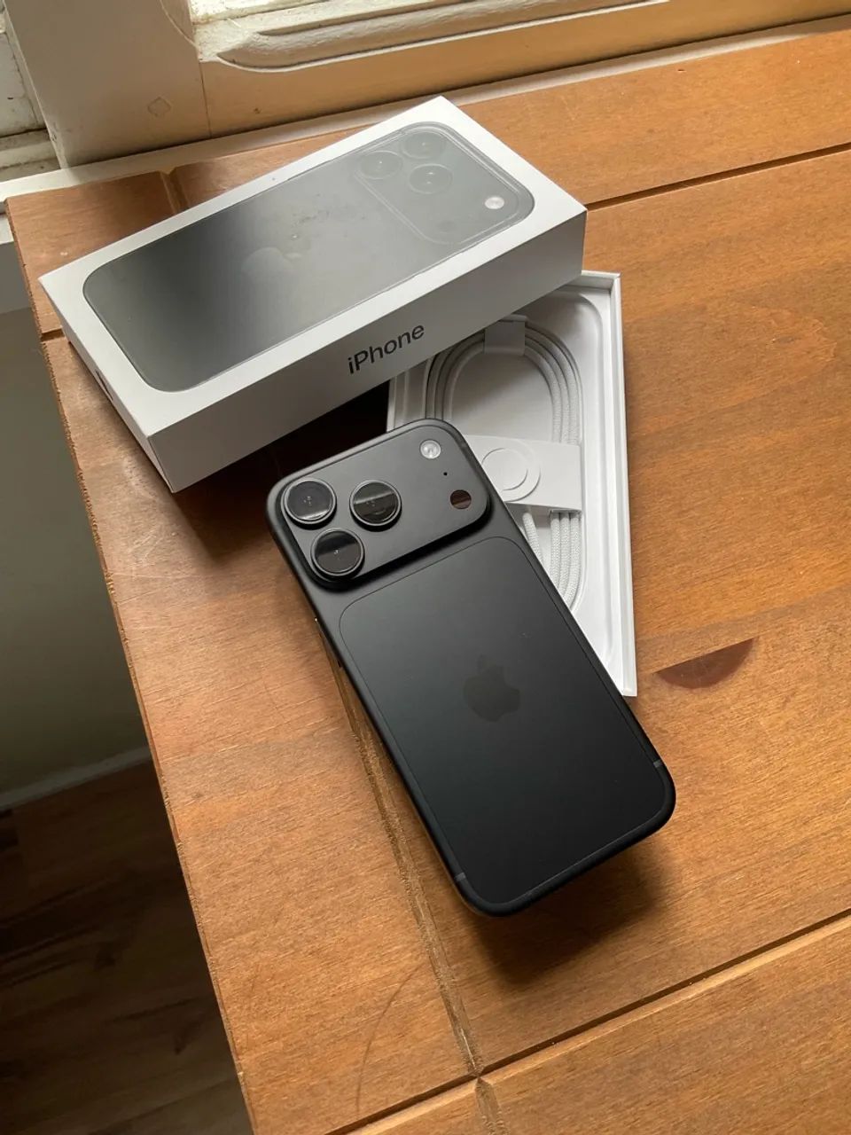 iPhone 18 Pro - preto 256 gb 