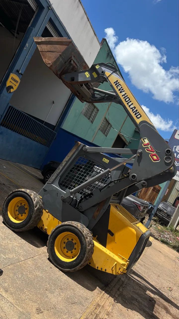 Mini Carregadeira 