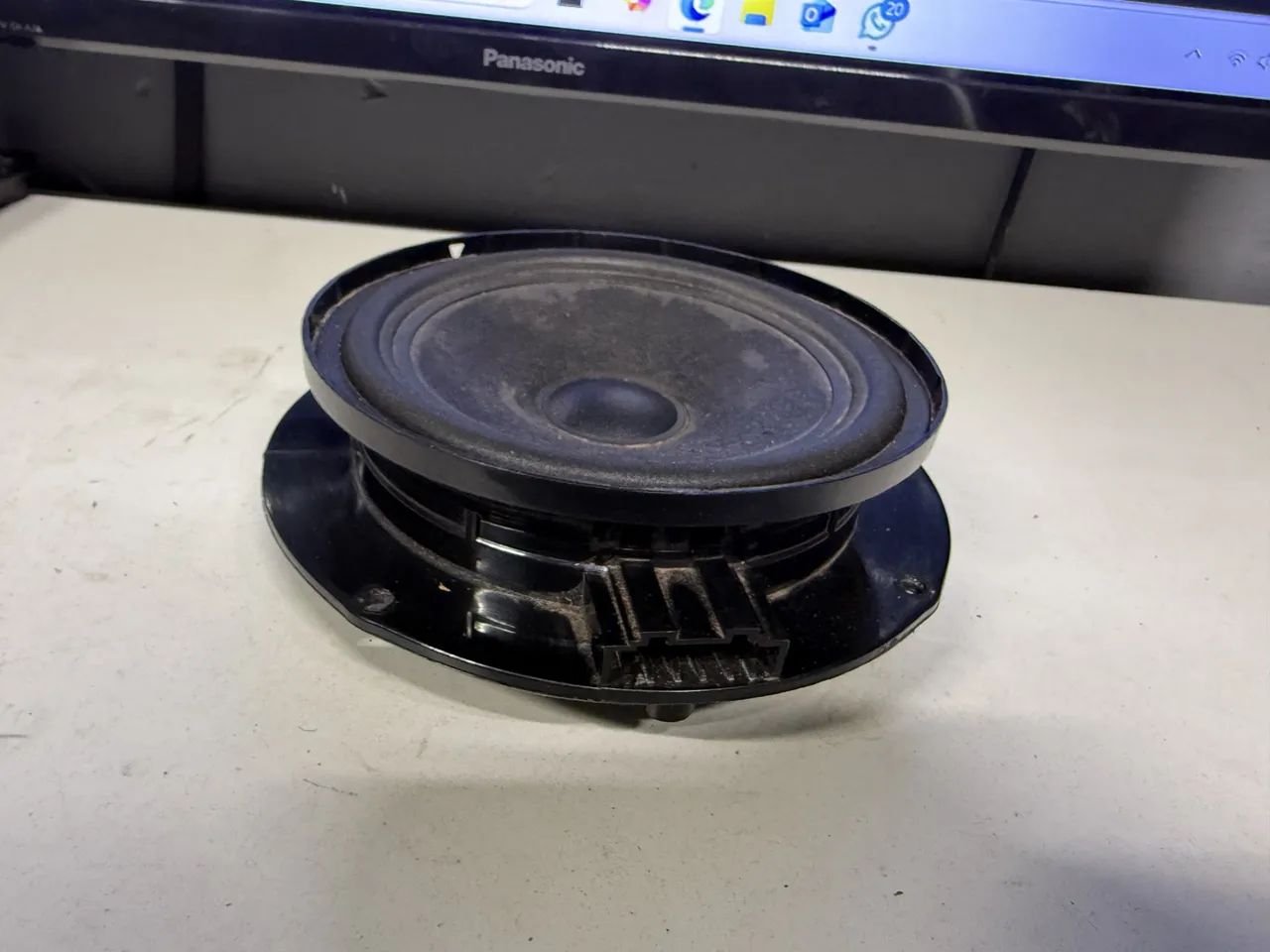 Alto Falante Diant Esquerdo Vw Amarok V6 3.0 2022 2h0035453a - Foto 2