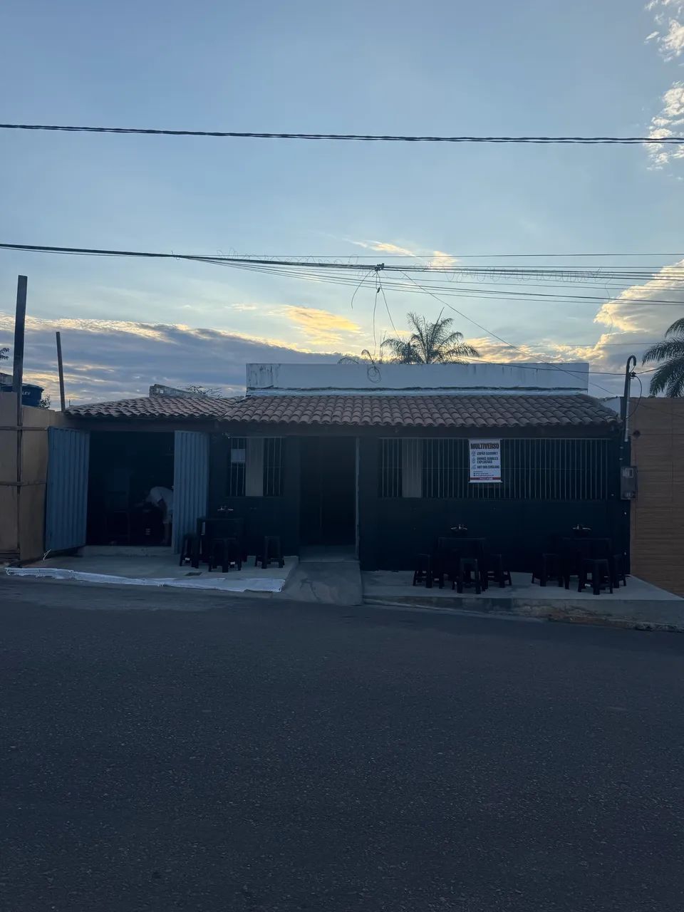 Mesa e bancos de plástico  - Foto 2