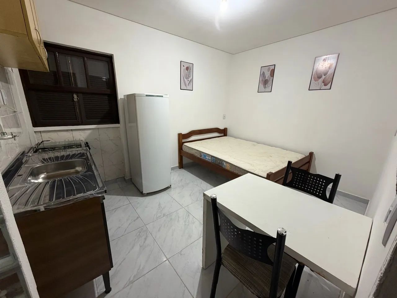 Kitnet | Studio no Santinho - 500 m da praia 