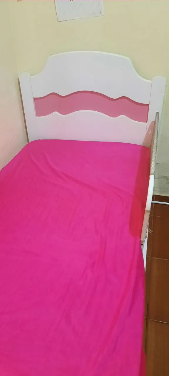Vendo 2 camas rosa /azul  - Foto 2