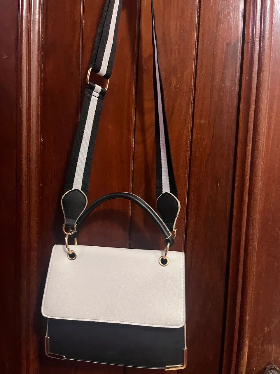 bolsa preta e branca  - Foto 2