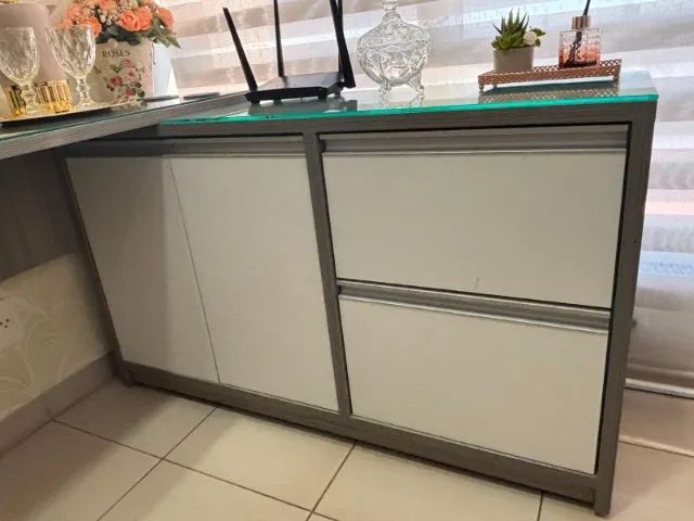 Escrivaninha em L completa com armário e prateleiras - MDF - Palmas - Foto 5