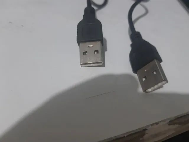 Cabo USB macho nas duas pontas