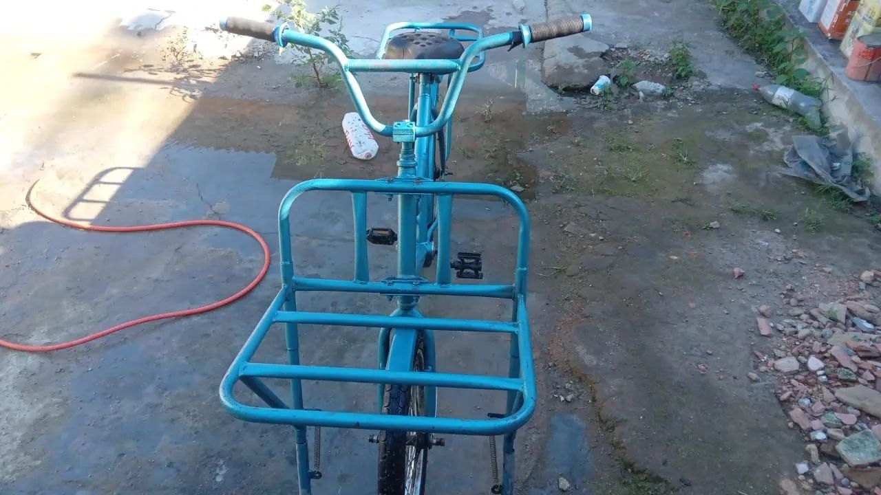 Bicicleta de carga com contra pedal em ótimo estado 