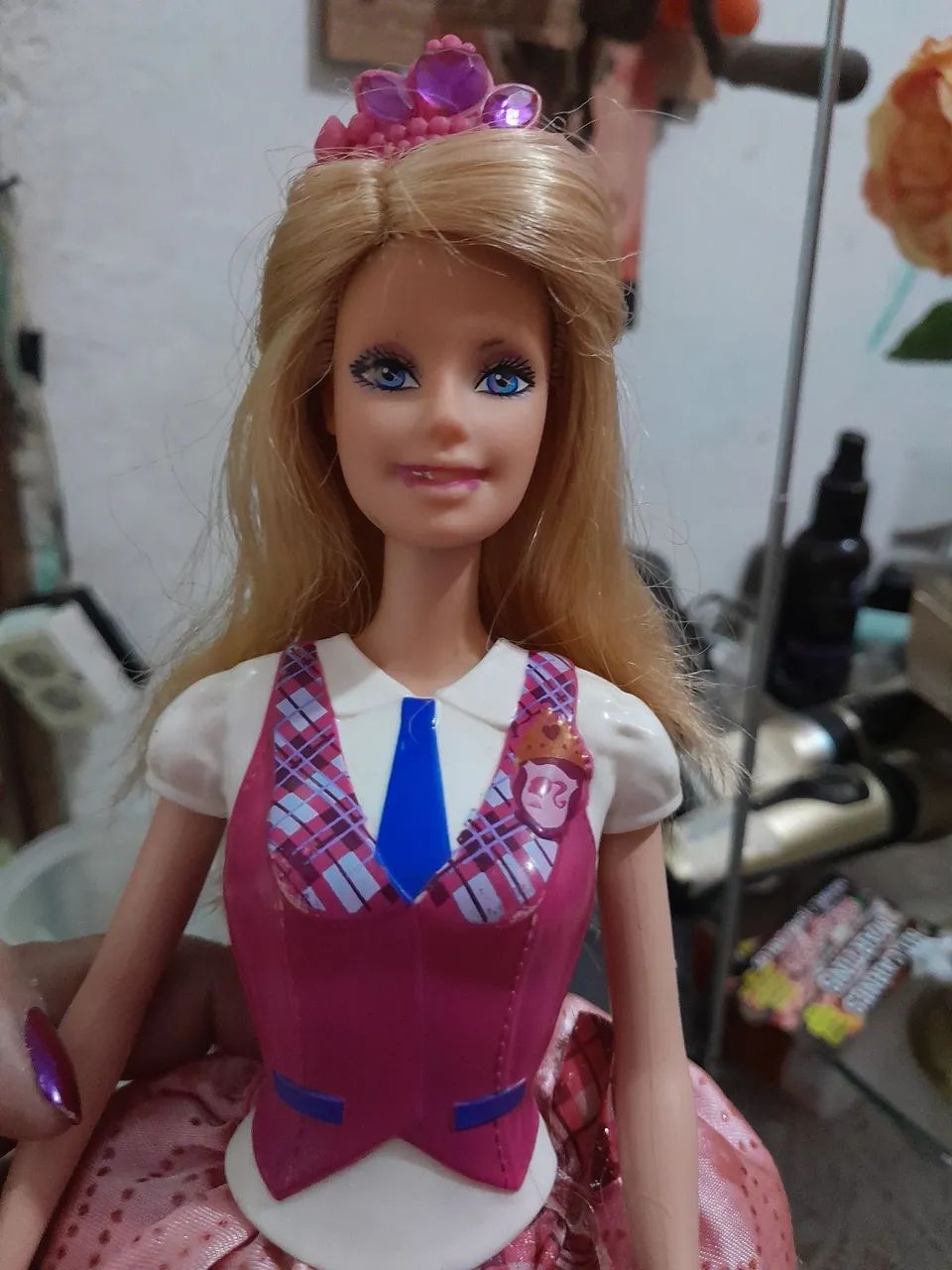 Boneca barbie escola de princesa  - Foto 5