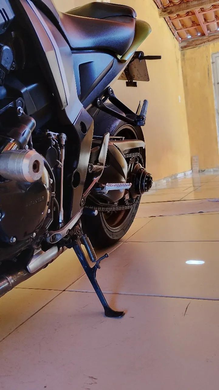 Cb 1000r - Foto 2