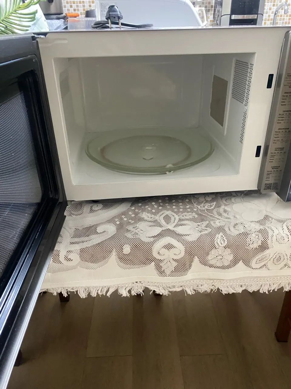 Microondas novinho 36l Electrolux  - Foto 3