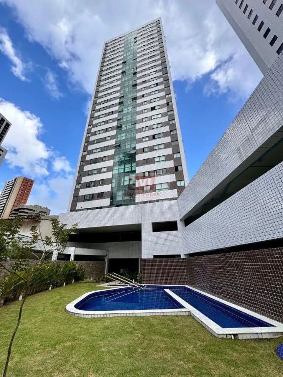 Edf. Quinta das Orquídeas (Porteira fechada)