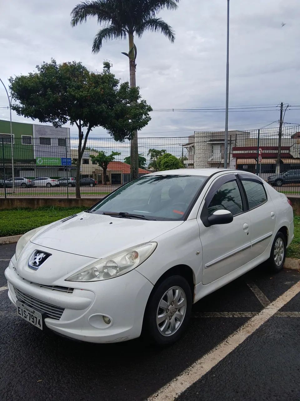 Peugeot 207 207 Sed. Passion XR Sport 1.4 Flex 8V 4p 2012