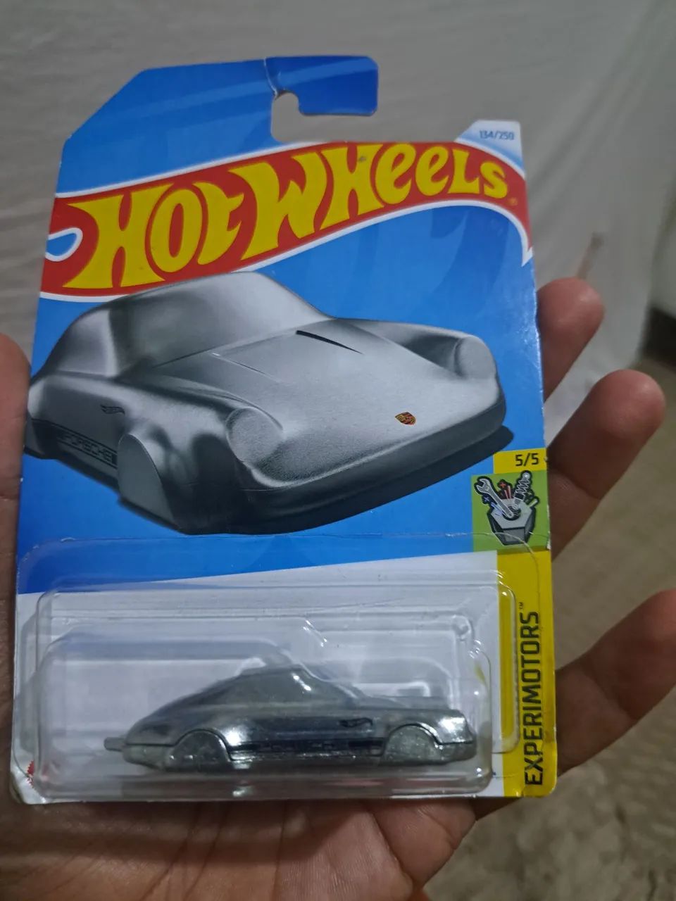 Miniatura hotwheels porshe 911 carrera chaveiro 