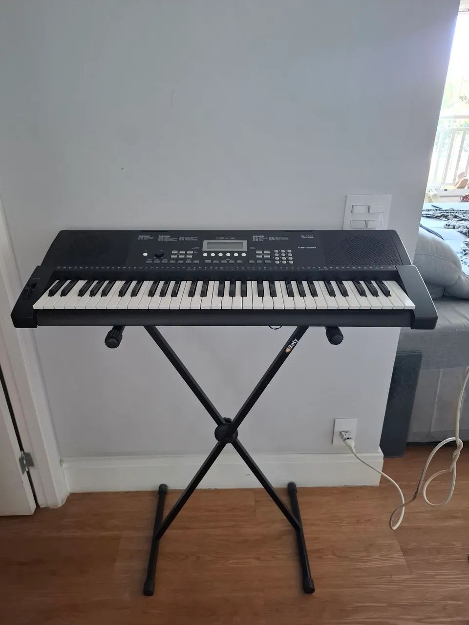 VENDO TECLADO REVAS 