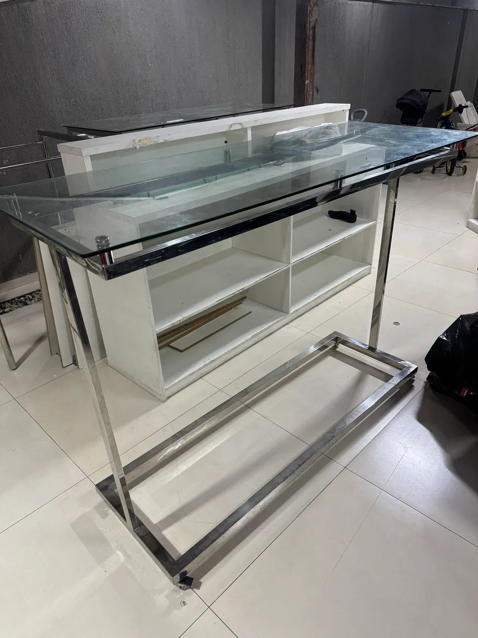 Clothes rack table65048992498305120