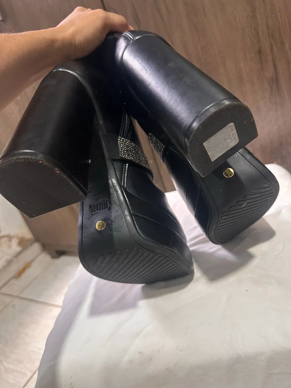 Bota salto plataforma  com fivela e strass Vizzano - Foto 3