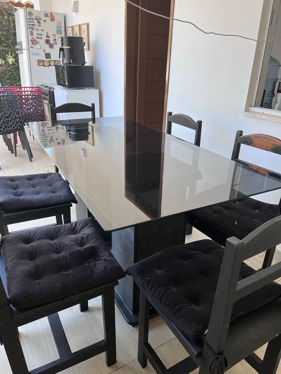 Mesa com 6 cadeiras