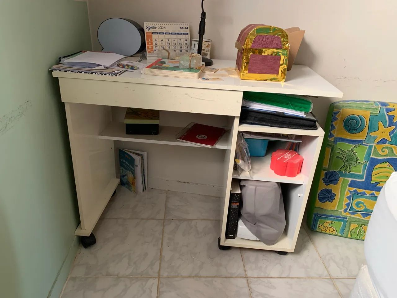 Mesinha de escritório 