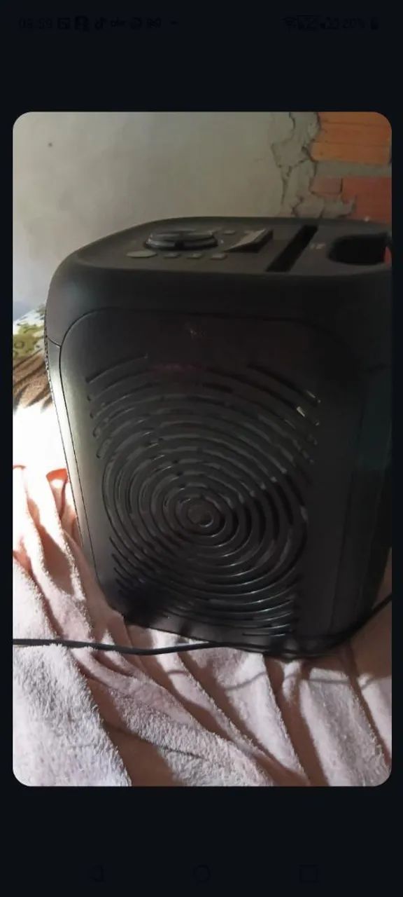Vendendo caixa de som 