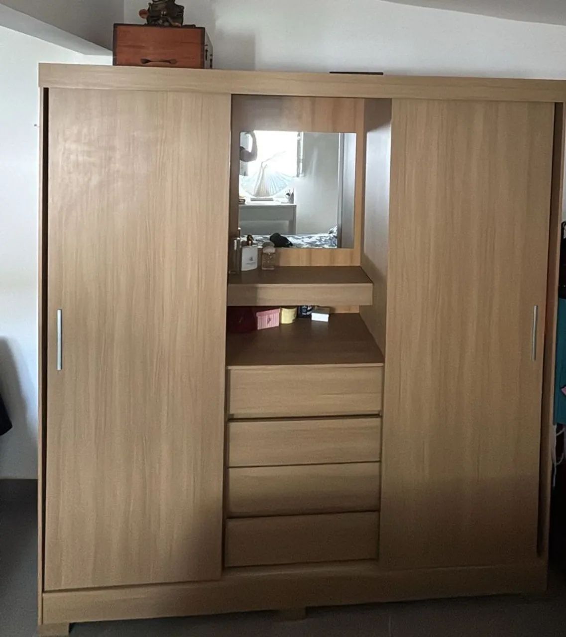 Guarda roupa novo