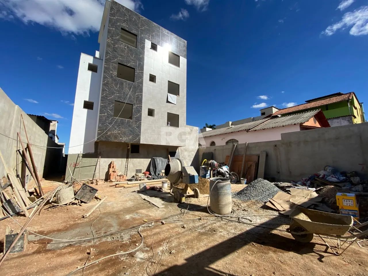 APARTAMENTO COM 2 QUARTOS (1 SUÍTE) E 1 VAGA  COPACABANA - Foto 2