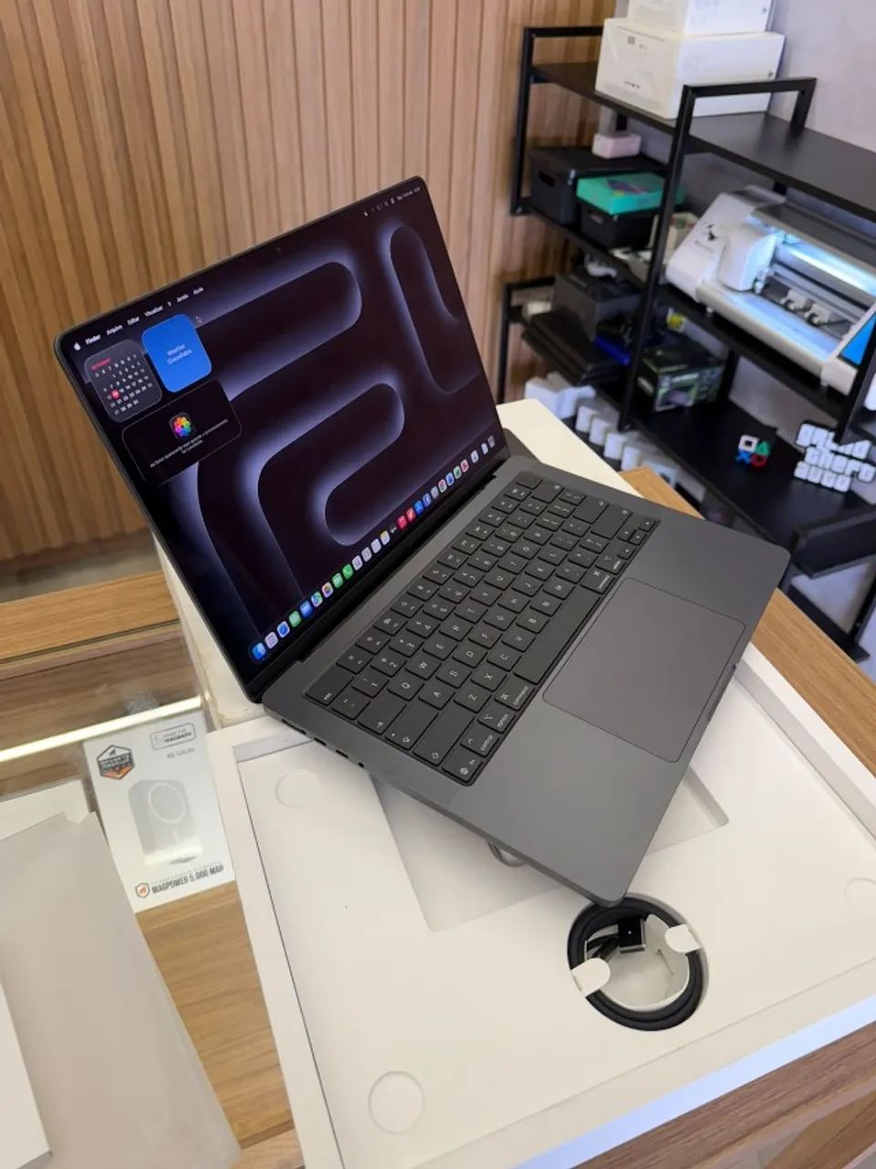 Macbook Pro 14" M5 pro 24/1tb Open box 2 ciclos - Foto 5