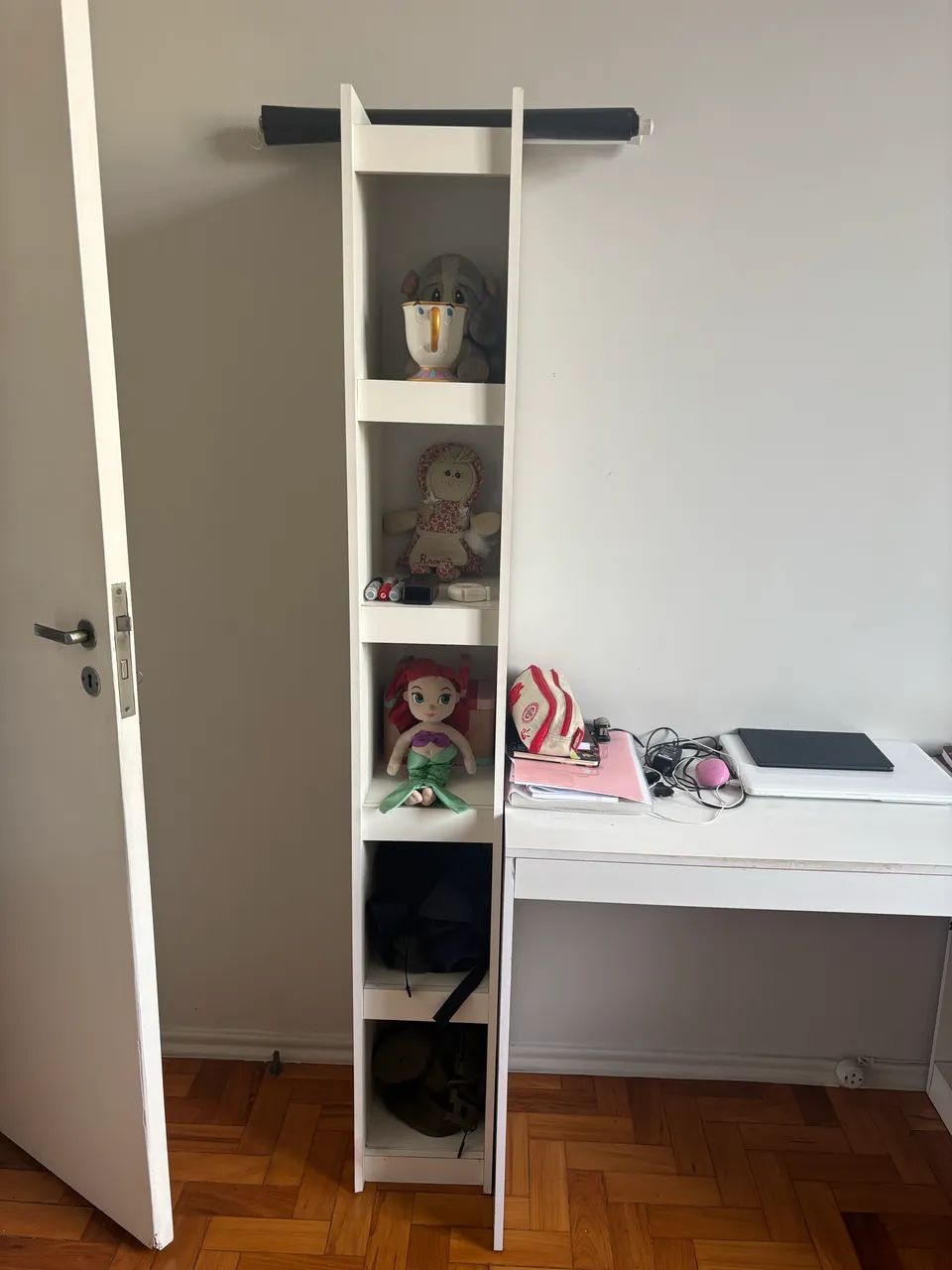     Escrivaninha Branca com 2 Estantes - Conjunto Completo - Foto 4