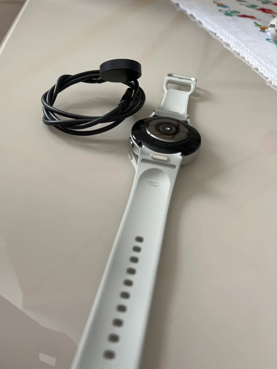 Samsung galaxy Watch 6 conservado sem cabeça do carregador apenas fio  - Foto 2