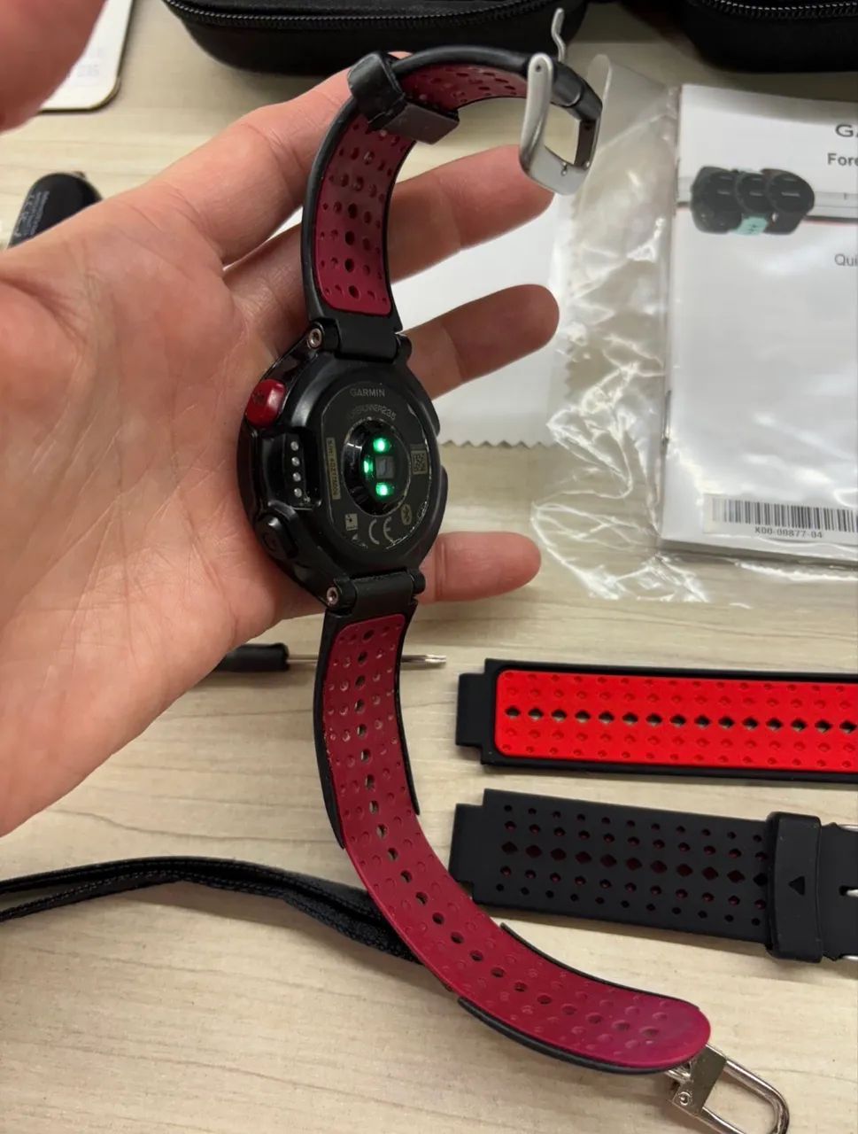 smartwatch garmin forerunner 235 preto - Foto 4