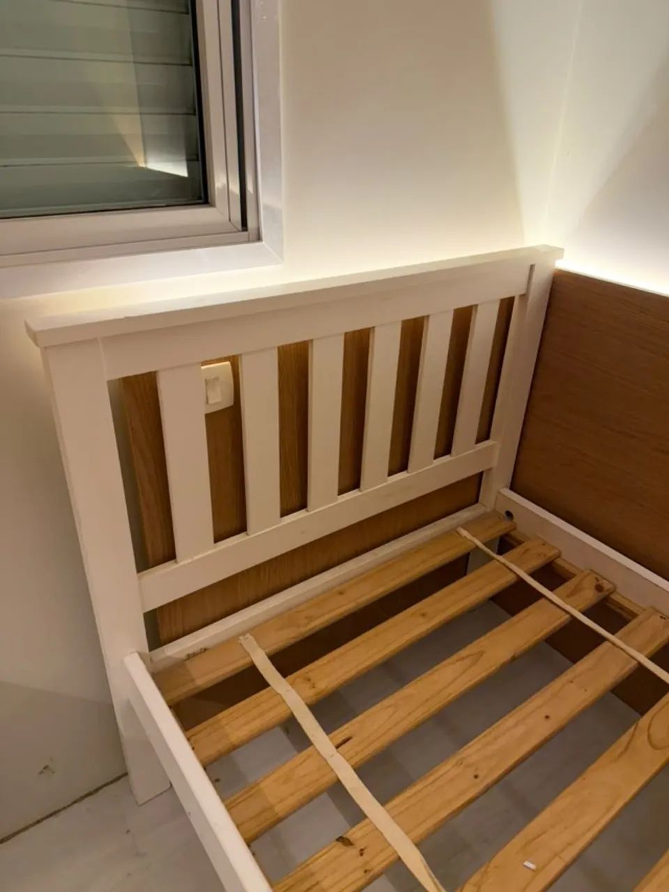 Cama Solteiro Tok Stok Branca