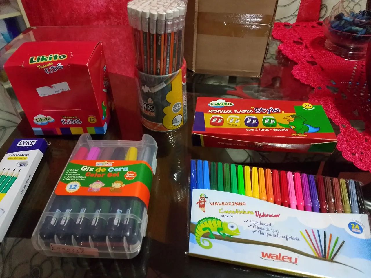LOTE MATÉRIAS ESCOLAR apontador tesoura kids lápis cor etc