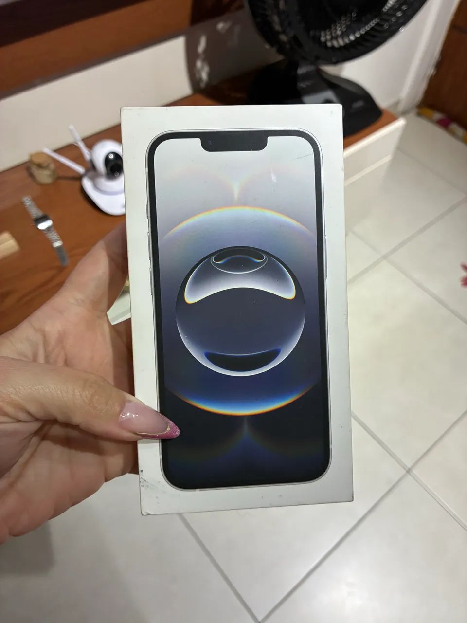 iPhone 16e 
