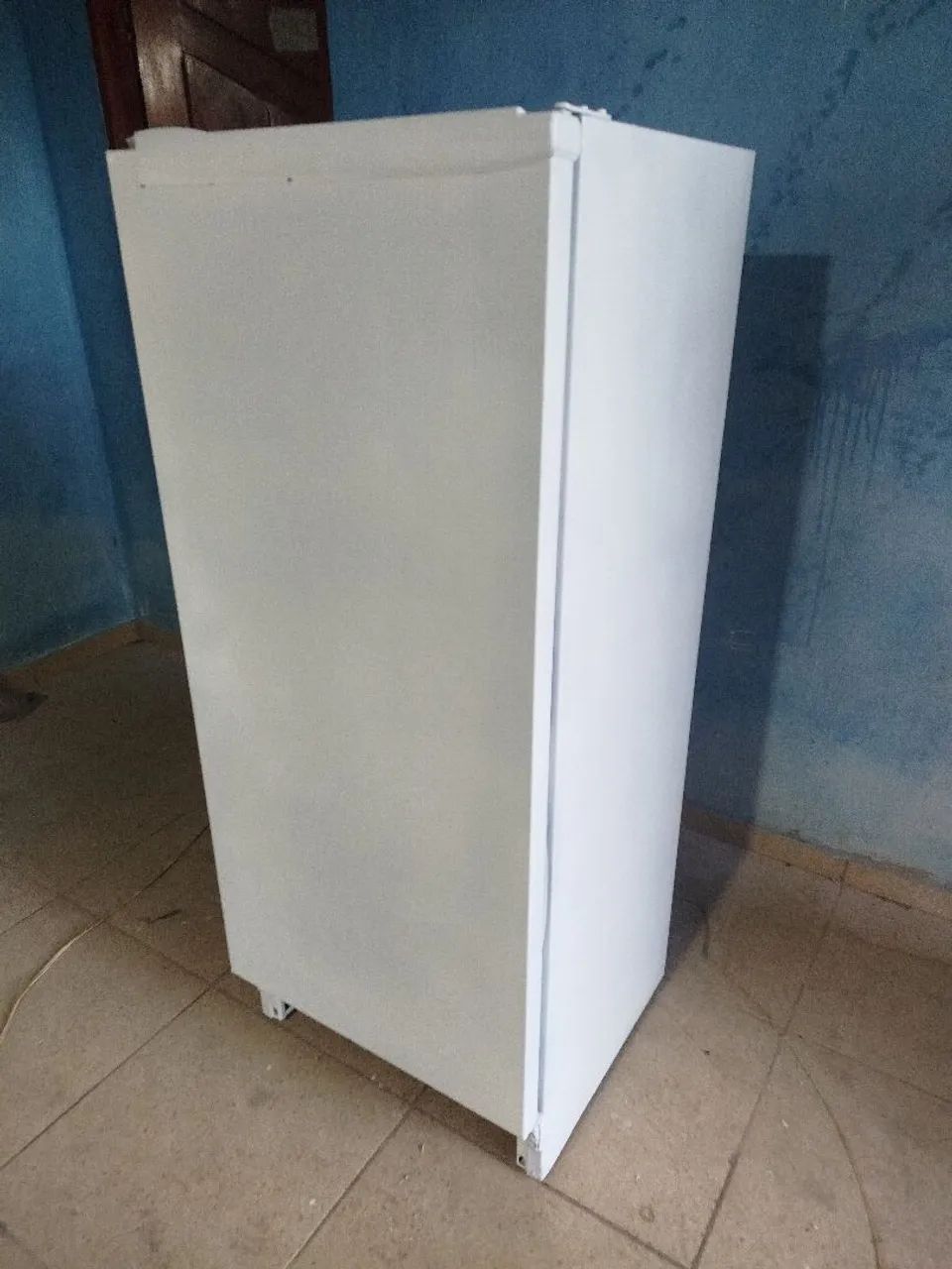 Geladeira bem conservada motor original nunca foi mexido faço entrega dentro da cidade  - Foto 3