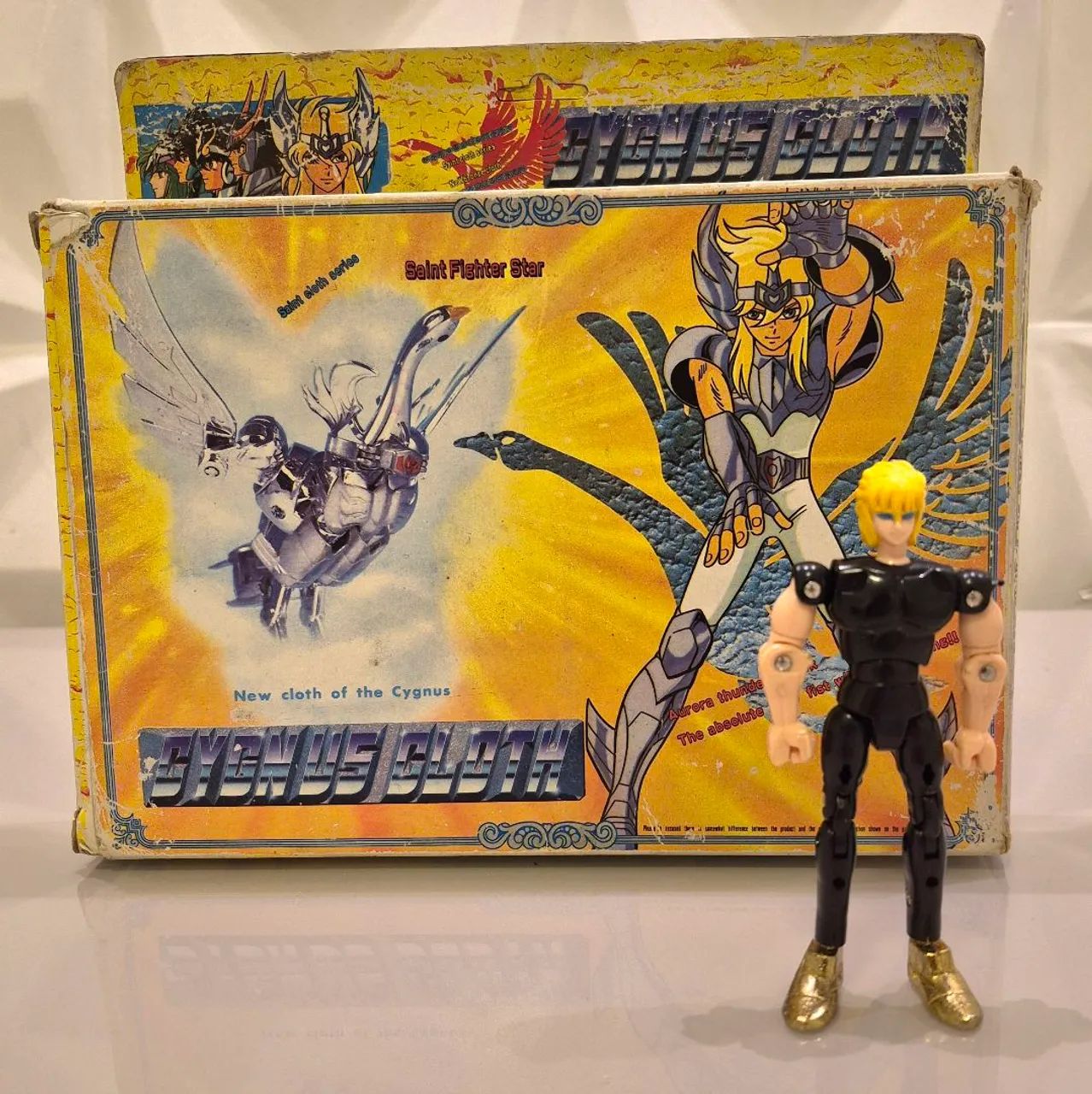 Boneco Cavaleiros do zodiaco - Hyoga de Cisne V2 dourado Vintage
